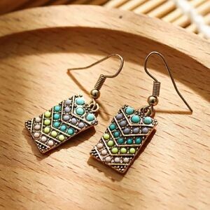 DANGLING Beaded Earrings Aqua/Lime/Goldtone 